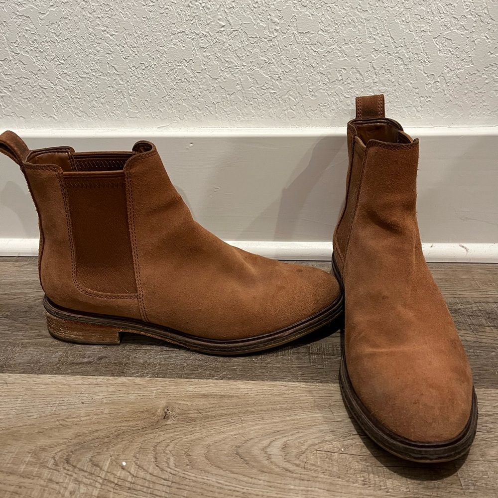 Clark’s Chelsea Suede boots